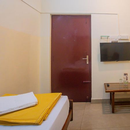 Sri Ramakrishna Hotel Bangalore Extérieur photo