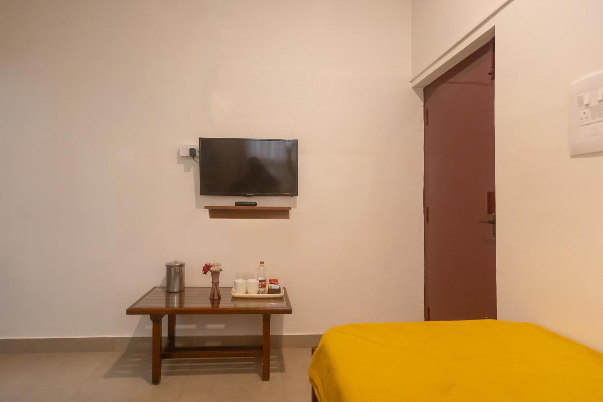 Sri Ramakrishna Hotel Bangalore Extérieur photo