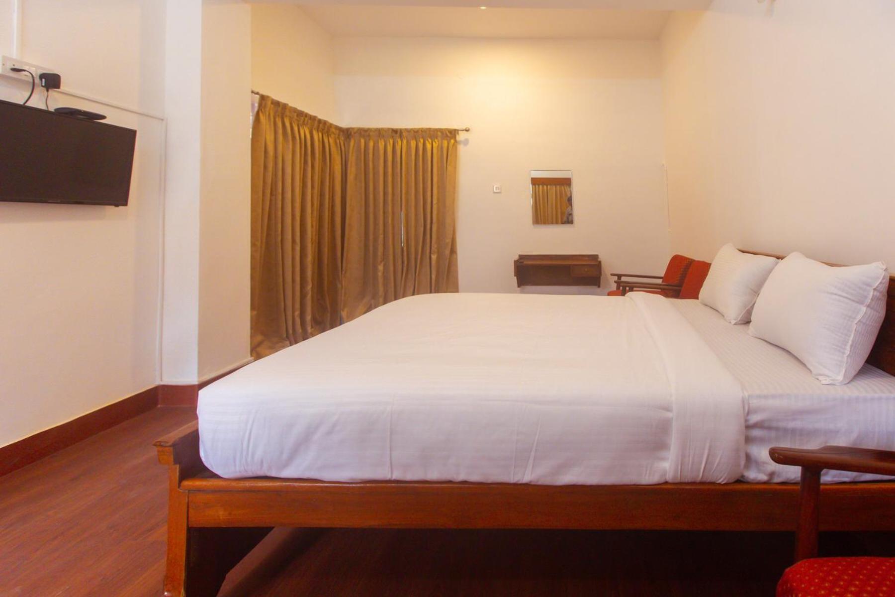 Sri Ramakrishna Hotel Bangalore Extérieur photo