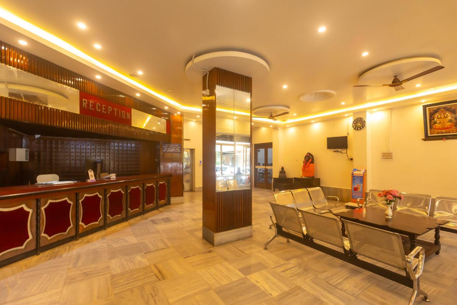 Sri Ramakrishna Hotel Bangalore Extérieur photo