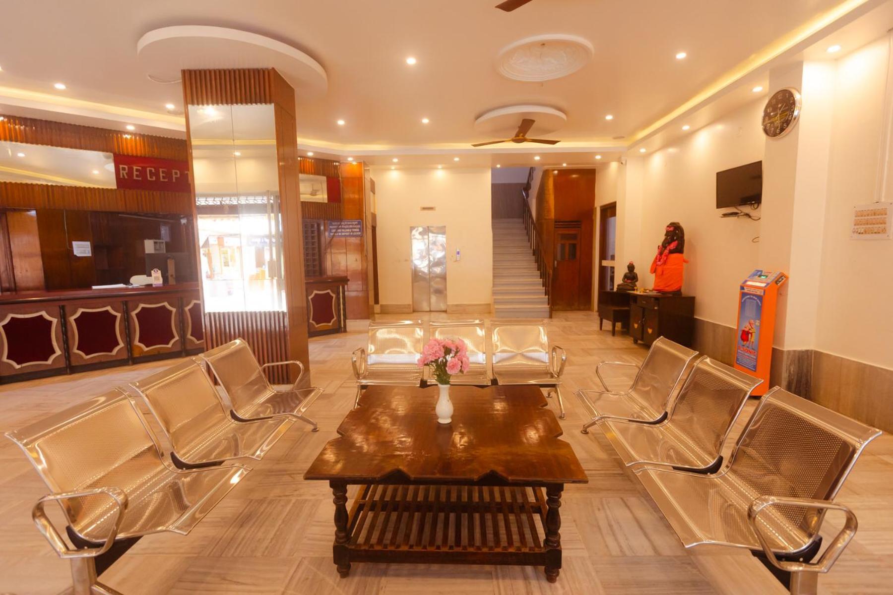 Sri Ramakrishna Hotel Bangalore Extérieur photo