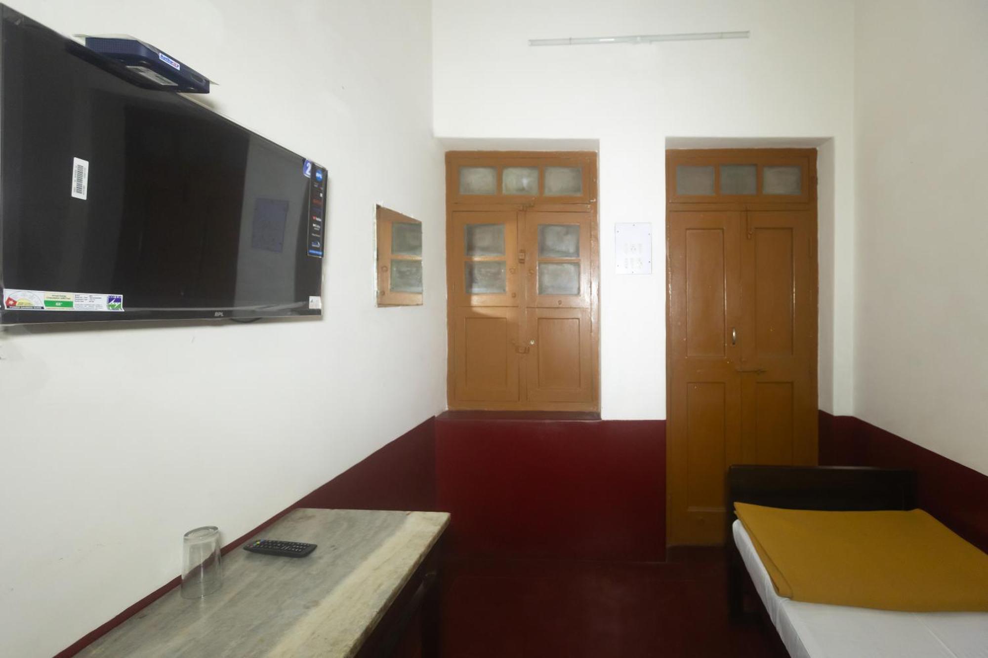 Sri Ramakrishna Hotel Bangalore Extérieur photo