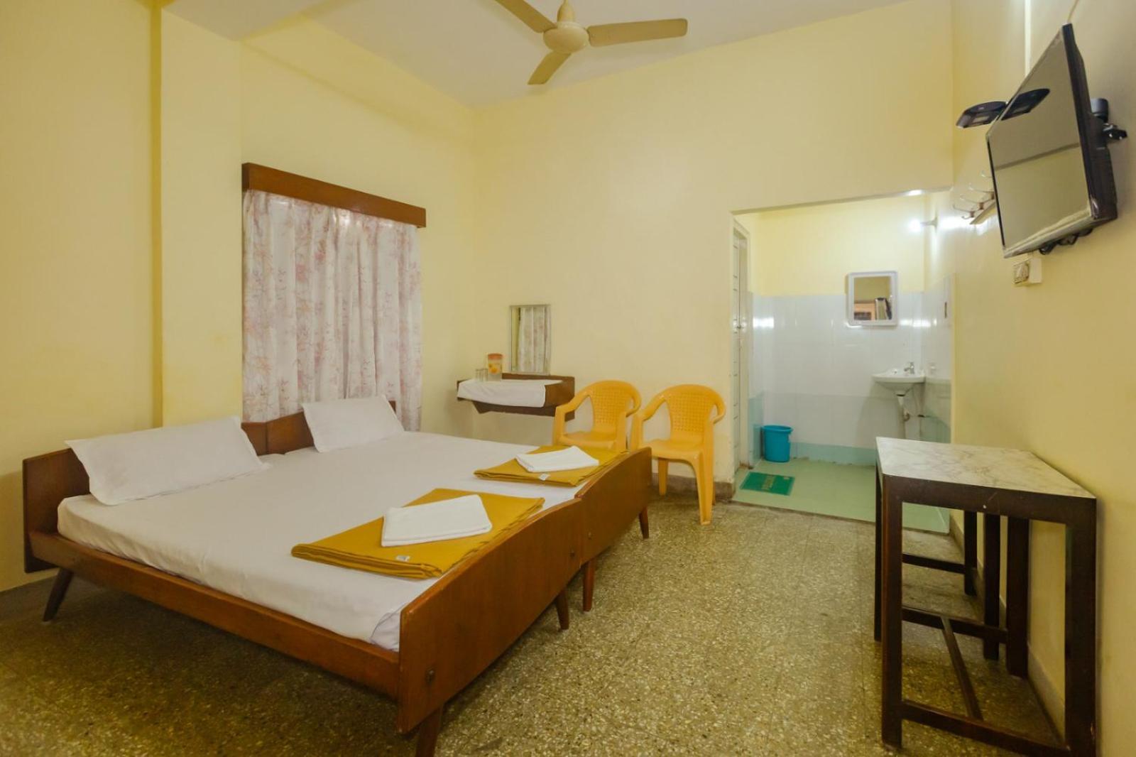 Sri Ramakrishna Hotel Bangalore Extérieur photo