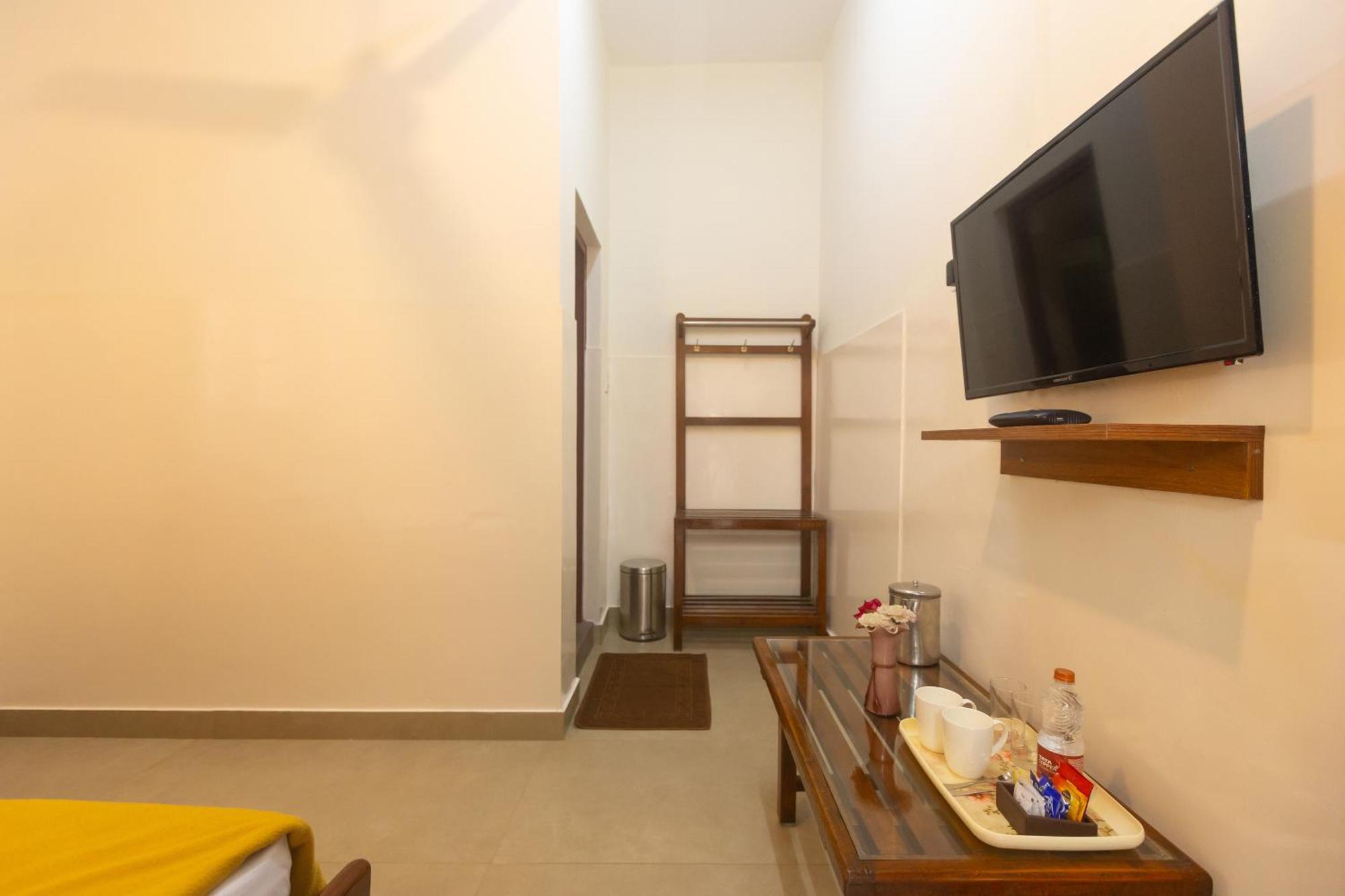 Sri Ramakrishna Hotel Bangalore Extérieur photo